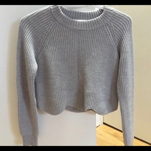 Aritzia cropped scalloped sweater - Picture 1 of 1